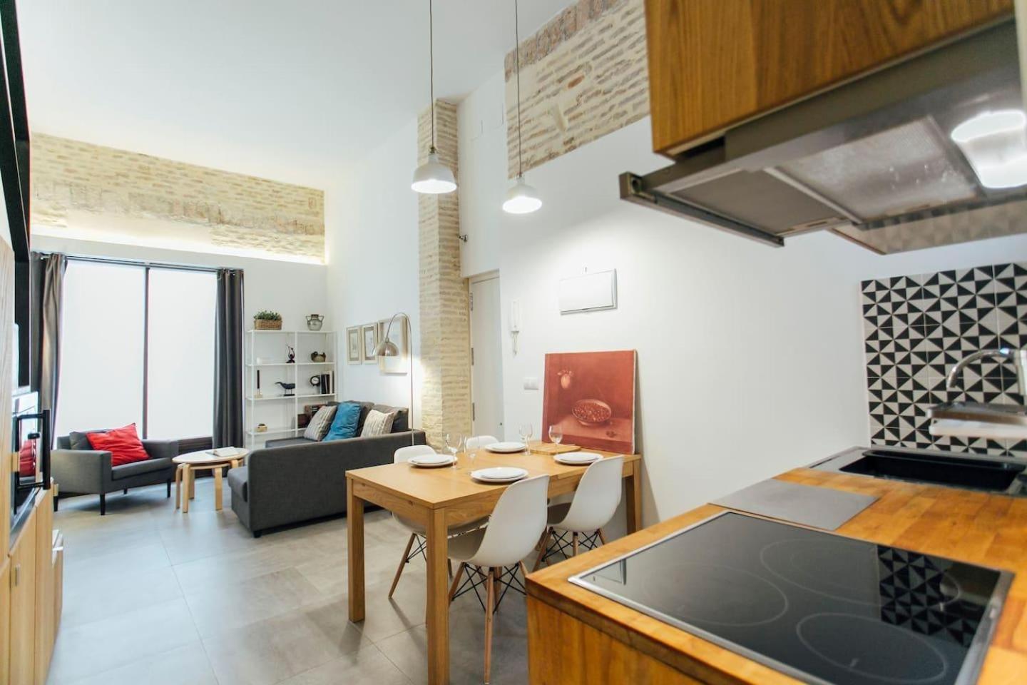 Amplio Apartamento De Diseno Precioso De Estilo Sevillano En Pleno Centro Exterior foto